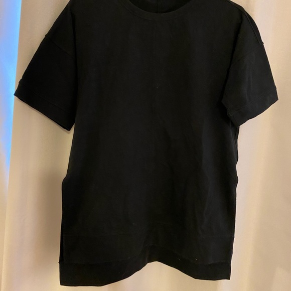 Black lululemon shirt - Picture 4 of 5